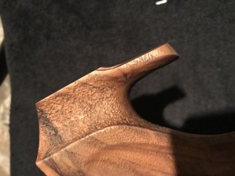 Bueno saco a la venta esta cacha pertenecía a una steyr LP10 aunq creo q tb vale para la LP50. Su estado 10