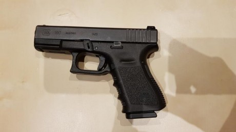 Muy buenas compañeros!

Vendo mi Glock 19 gen3 versión C (Compensated).

El arma está en perfectas condiciones, 02