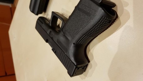 Muy buenas compañeros!

Vendo mi Glock 19 gen3 versión C (Compensated).

El arma está en perfectas condiciones, 00