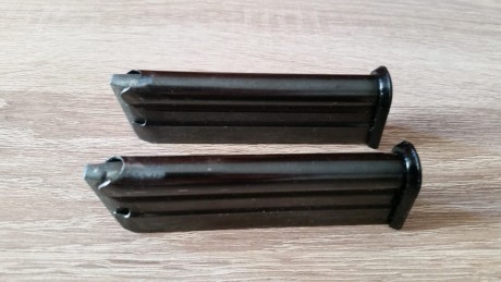 Hola a todos.

Vendo 2 CARGADORES ANSCHUTZ 22lr válidos para carabinas 520/525 en muy buen estado, vendí 01