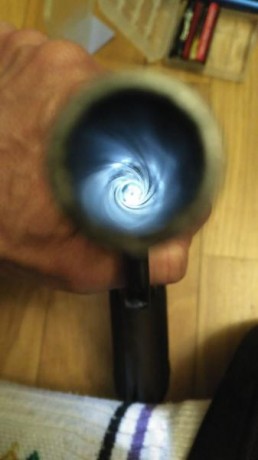 Hola:
La vendo por no usarla apenas. El estado es normal para sus años, no está impecable para museo. 150