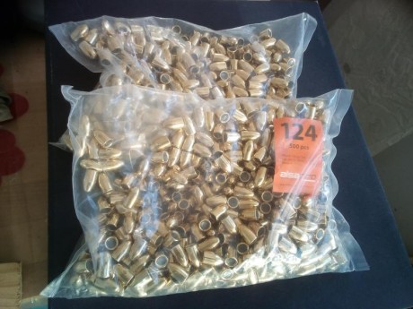 Vendo puntas ALSA PRO, 9mm RN FMJ, de 124 gr. 1000 unidades en 2 bolsas de 500. Cada bolsa por 30€ más 00