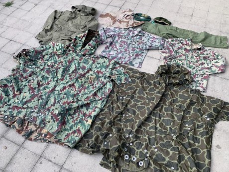 Compro material antiguo como mimetas, chupìtas, trajes de salto, boinas, ponchos, emblemas y todo lo relacionado 120