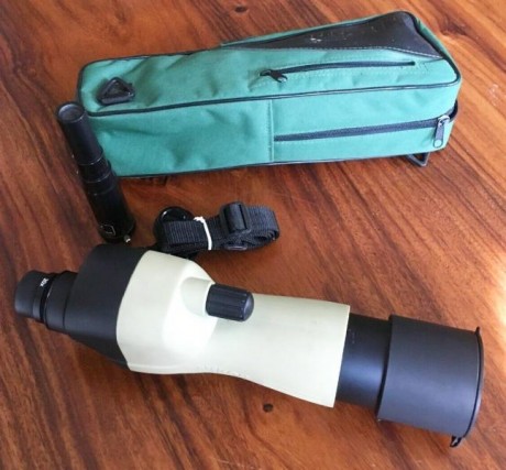 VENDO telescopio NIKON RA II, de 60 mm y ocular intercambiable de 20X, compacto.
Excelente luminosidad. 00