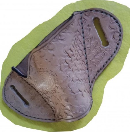 En perfectas condiciones.  Leves rozaduras en el inicio del guardamntes por roce con la funda.
Incluyendo 00