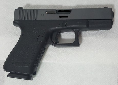  ***CAMBIADA***

***La pistola ha sido cambiada, gracia a todos por el interés*** 

Vendo Glock 19, con 02