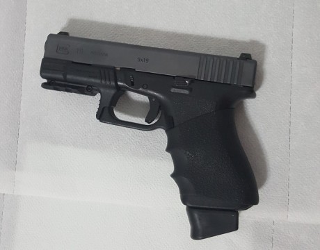  ***CAMBIADA***

***La pistola ha sido cambiada, gracia a todos por el interés*** 

Vendo Glock 19, con 10