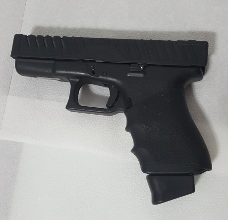  ***CAMBIADA***

***La pistola ha sido cambiada, gracia a todos por el interés*** 

Vendo Glock 19, con 20