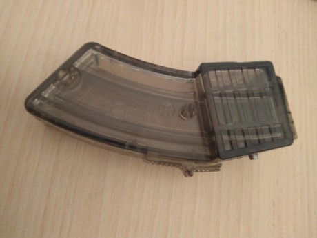 Vendo este cargador transparente de 10 balas para la ruger 10/22, es de la marca Eagle International, 00