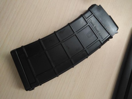 vendo este cargador, original y completamente nuevo a estrenar, para Vz58 del calibre 222.

Pido por el 02