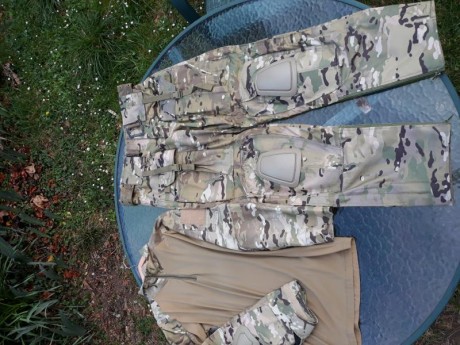 Uniforme reforzado con rodilleras y coderas talla M, multicam. Poquísimo uso (ver fotos). 30€. 02