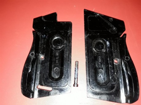  20190325_194355.jpg * 20190325_194330.jpg 
Cachas Baquelita para Sig P210, 60€. Perfecto estado.
Añadir 01