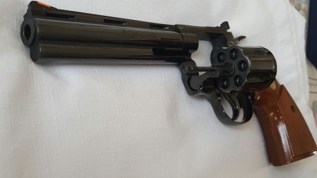 Se vende Colt Python impecable y a toda prueba calibre 357  / 38 sin duda una de los mejores revolves 02