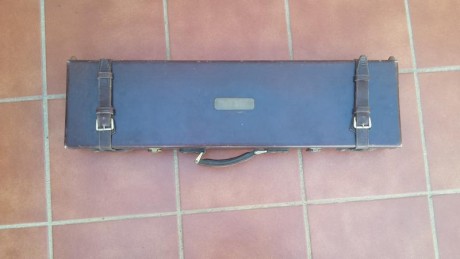 Maletín de piel con mucha antigüedad y en muy buen estado. Antes 250€, ahora 200 . Portes a cargo comprador. 02