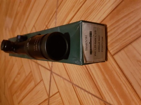 Vendo swarovski habicht,  con reticula iluminada circule dot,  en su caja original ,tiene alguna marca 20
