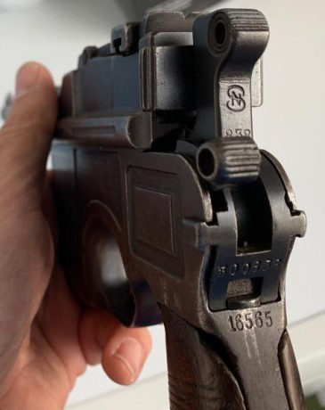 Vendo Pistola Mauser C96 inutilizada en calibre 7.63, con caracteres chinos, destinada para tal mercado; 11