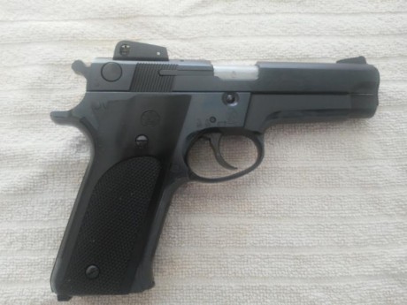 Un saludo a todos. 
Cambiaría mi s&w 9mm pb por escopeta de caza de mi interés, preferible superpuesta, 02