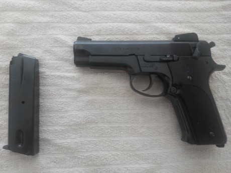 Un saludo a todos. 
Cambiaría mi s&w 9mm pb por escopeta de caza de mi interés, preferible superpuesta, 01