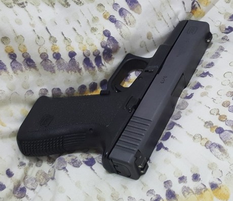  ***CAMBIADA***

***La pistola ha sido cambiada, gracia a todos por el interés*** 

Vendo Glock 19, con 60
