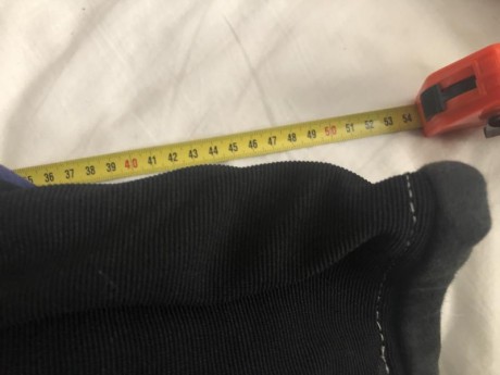 Vendo chaqueta de tiro marca GEHMANN , muy poco usada. prácticamente nueva. ojo la talla es S o XS, válida 22