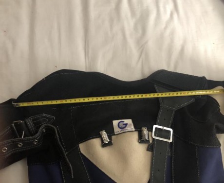 Vendo chaqueta de tiro marca GEHMANN , muy poco usada. prácticamente nueva. ojo la talla es S o XS, válida 32