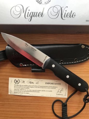 Vendo 4 Nieto terrano en acero carbono O2, uno con cachas de G-10 negro y el resto en diferentes maderas 10