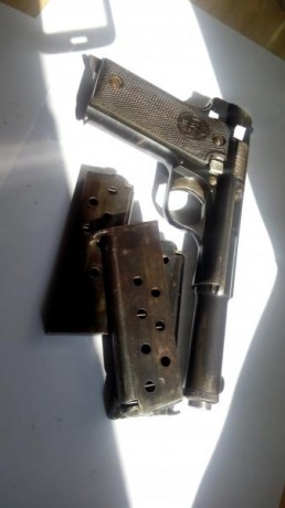 Buenos días.
A la venta una veterana 400 perteneciente al Cuerpo de Carabineros. Poco decir de estas armas 01