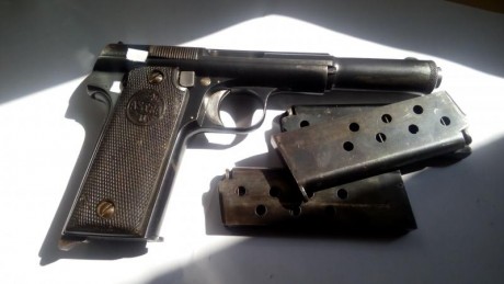 Buenos días.
A la venta una veterana 400 perteneciente al Cuerpo de Carabineros. Poco decir de estas armas 00