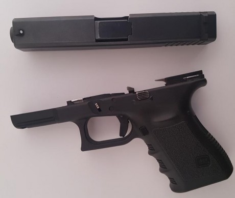 Hola
Vendo mi Glock 19 gen3 en impecable estado funcional y estético. En su caja original con dos cargadores, 00