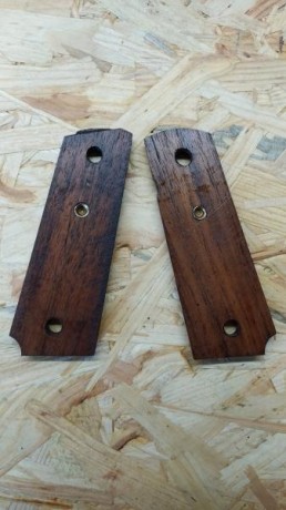 Cachas Colt originales de una series 80 MK IV
Vendidas 11
