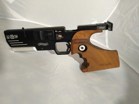 Vendo walther ssp 22 en perfecto estado y con dos empuñaduras una la original que esta completamente nueva 01