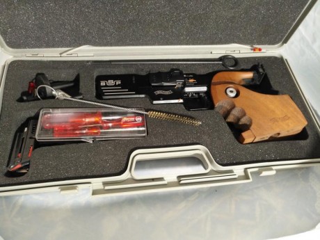 Vendo walther ssp 22 en perfecto estado y con dos empuñaduras una la original que esta completamente nueva 00