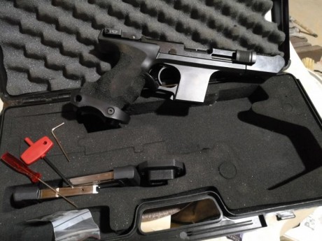 Vendo pistola hammerli sp 20 en calibre 32 con empuñadura original en talla l aunque yo uso una M y me 01