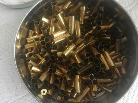 Tengo 250 Vainas del 38 special que no usare
si alguien las necesita se las vendo por lo que me de
seria 00