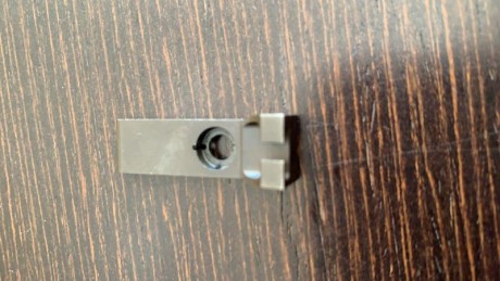 Vendo un alza marca JB para pistolas INFINITY o STI,
Precio 30 euros 
2 puntos de fibra JB para cañón 01