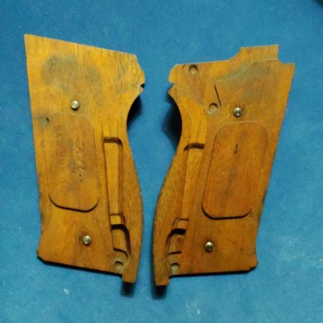 Vendo éstas magníficas cachas Nill válidas para la serie 5900 de Smith and Wesson (venían montadas en 01