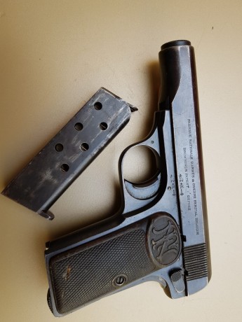 La Iconica FN 1910, en muy bien estado
700 euros

Inscrito en el Libro de colecionista como arma Historica. 02