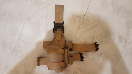 Vendo funda de la marca Vega Holsters para poner en la pierna, se puede poner en la cintura, ajustable, 70