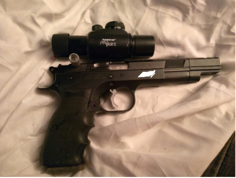 Compro pistola Tanfoglio P19S para OPEN solo busco para piezas el modelo antiguo que tiene una rabera 61