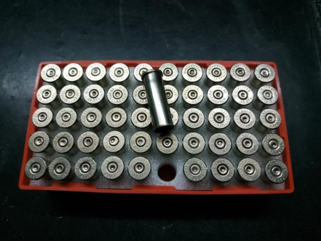 Vendo 14 cajas de vainas calibre 38
Precio 100 € 02