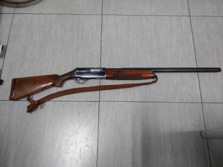 Vendo escopeta repetidora marca FRANCHI calibre 12 en perfecto estado funcionamiento. Vendo por 50 euros 00