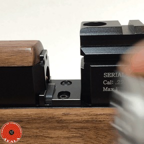 Que os parece esta carabina ?

 Se fabrica en corea del sur. Primera de la foto es de madera pintada de 142
