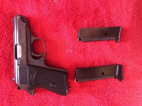 Hola vendo o cambio walther ppk 9ct funciona perfectamente 2 cargadores pavon desgastado un poco en algunas 01