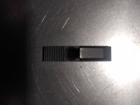 Vendo este pun to de mira pra la Walther Gsp Expert, las medidas son 9,6 por 4,2 mm aunque en el calibre 01