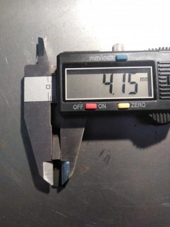 Vendo este pun to de mira pra la Walther Gsp Expert, las medidas son 9,6 por 4,2 mm aunque en el calibre 10