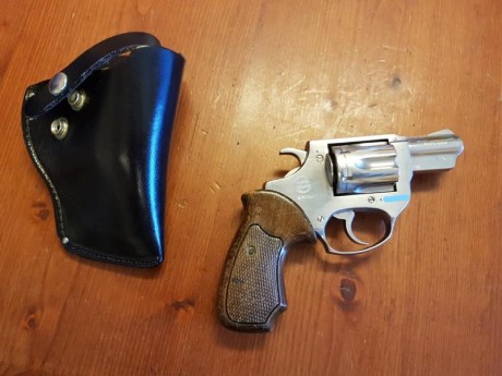  R1.jpg Perfecto estado. Se regala funda de cuero de buena calidad. 140 € (negociables).  :birra^: R2.jpg 00