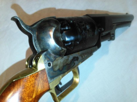 El modelo Colt 1848 Percussion Army Revolver es un revólver calibre .44 diseñado por Samuel Colt para 00