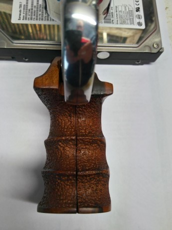 Vendo cachas anatomicas para Revolver S&W 686.
Son para manos medianas y pequeñas. Hechas con madera 10