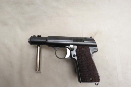    Rebajada a 300 € Dispone de indicador de bala en recamara y arma montada con portes en Peninsula -vendo-astra-3000-con-pavon-perfecto-original-quiada-en-f-Dispone 02