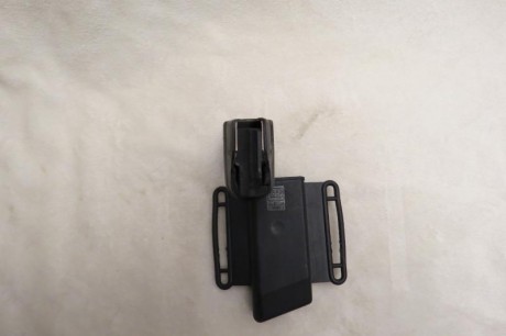 Vendo cargador calibre 45 de 13 tiros con su correspondiente portacargador por 42 € con Portes en Peninsula 00